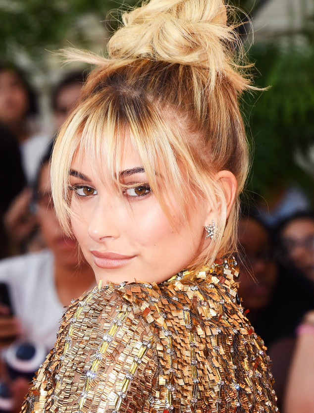 ESC: Hailey Baldwin ESC: Hailey Baldwin